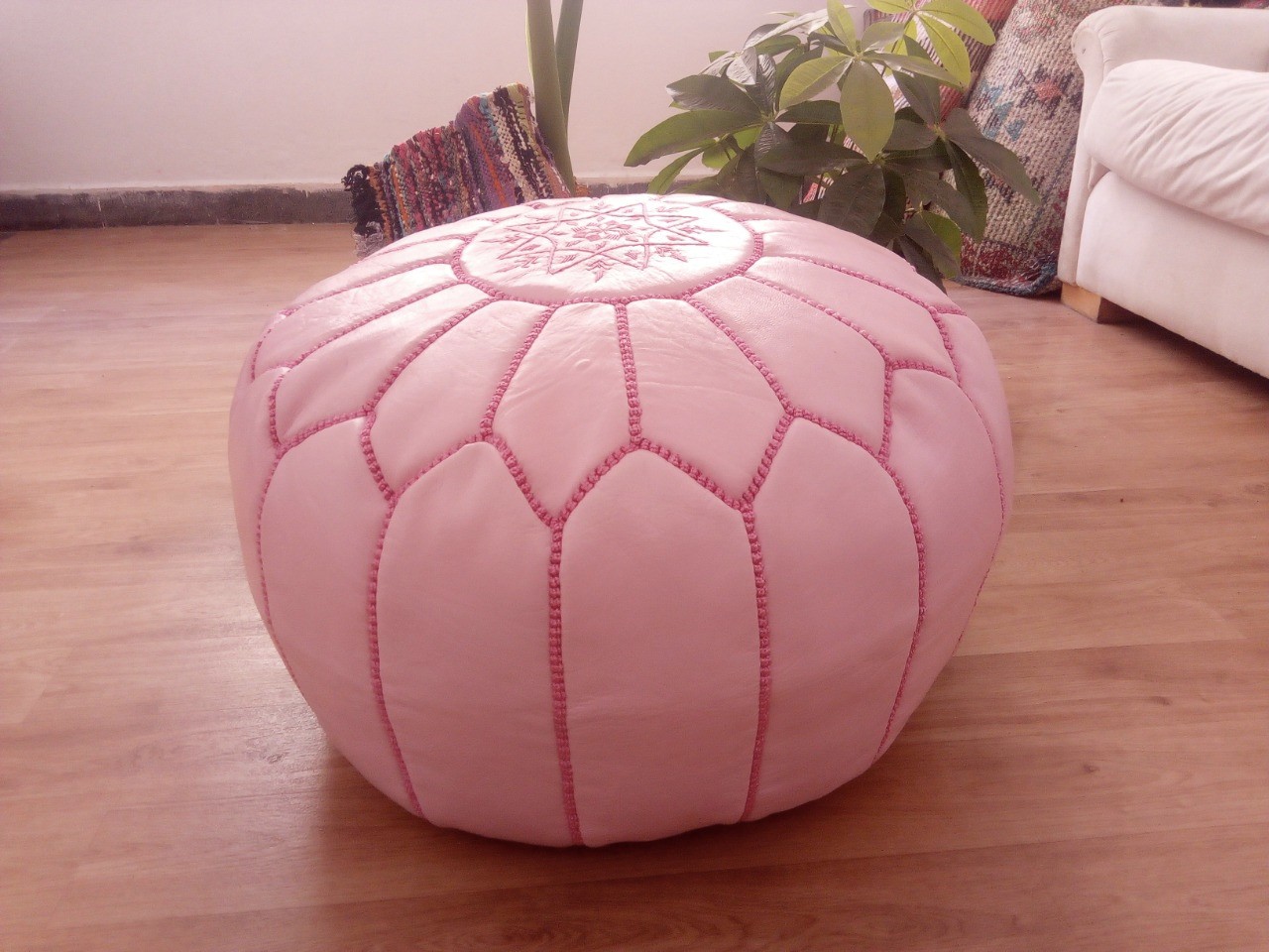 Pink pouf clearance ottoman