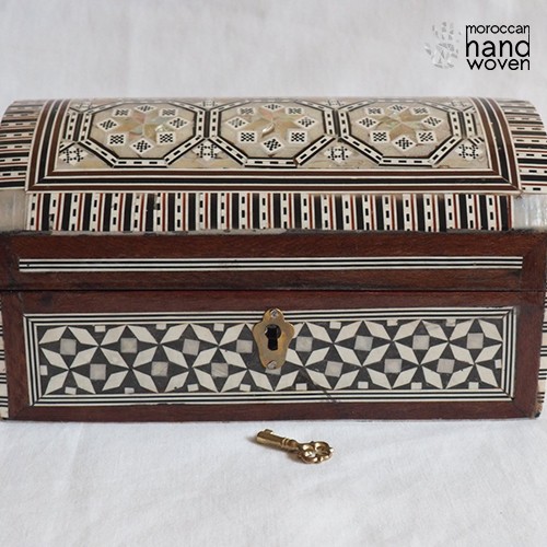 Antique mother of pearl outlet box