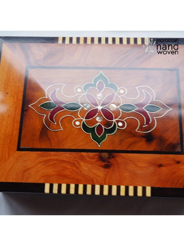 beautiful handmade thuya wood box / Moroccan wood