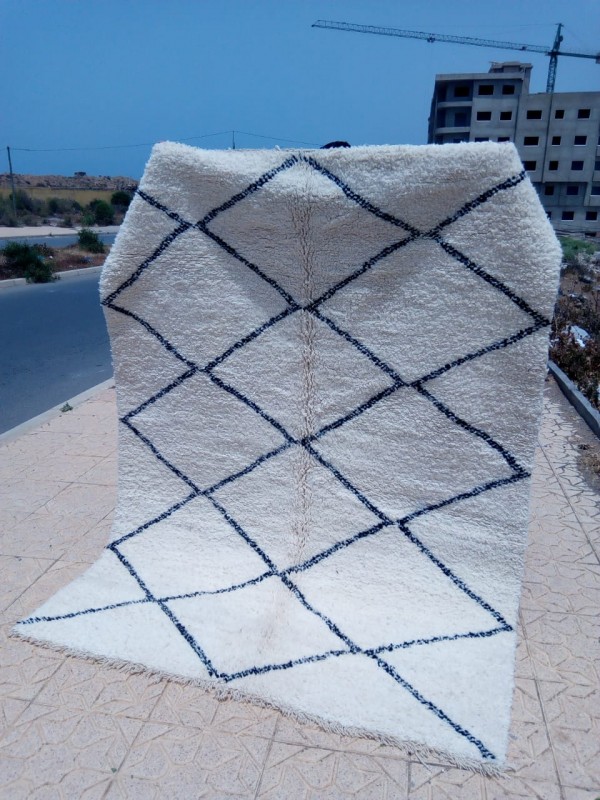 Beni Ourain Rugs - Moroccan Beni Ouarain Tribal Rug - Shag Pile - Natural Wool - 308 X 171cm  moroccan handwoven
