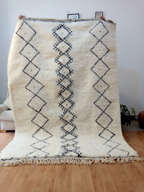 Beni Ourain Style Rug with small Diamond Pattern - Tribal Rug - Full Wool 