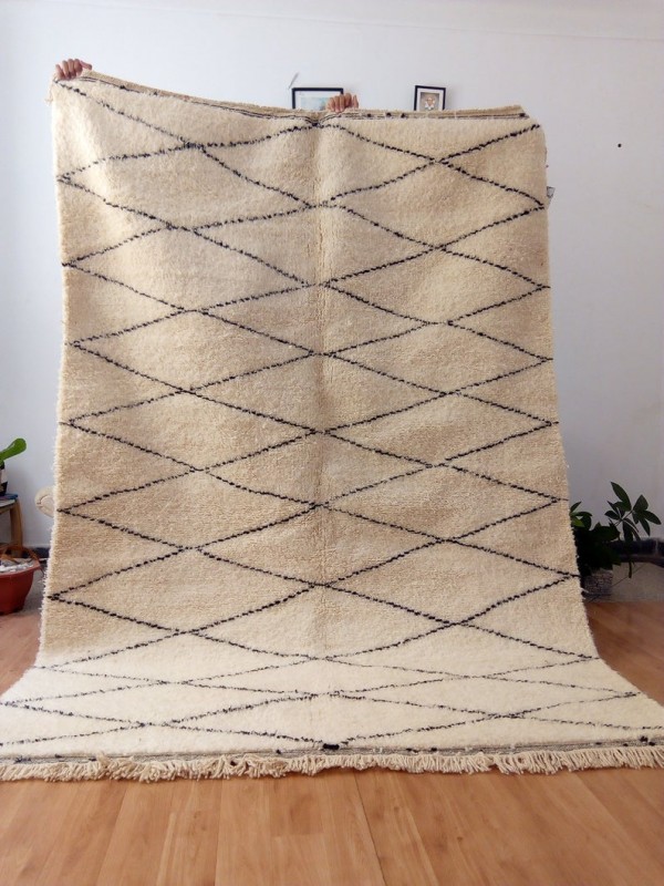 Beni Ourain Style - Berber Rug From Morocco - Diamonds Design - Full Wool - 245 X 172cm