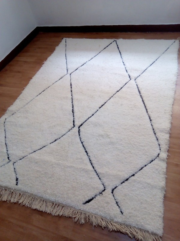 Modern Beni Ourain Style - Moroccan Rug - Black lines - Handmade Carpet - wool 