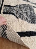 Moroccan Berber Design - Moroccan Rug  - Handmade carpet - 262 X 148cm