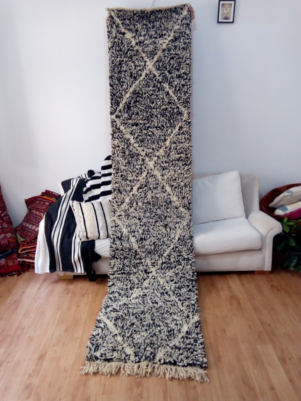 Moroccan Berber Rug - Black Beni Ourain Runner Rug - Authentic rugs - Wool -  340 X 78cm