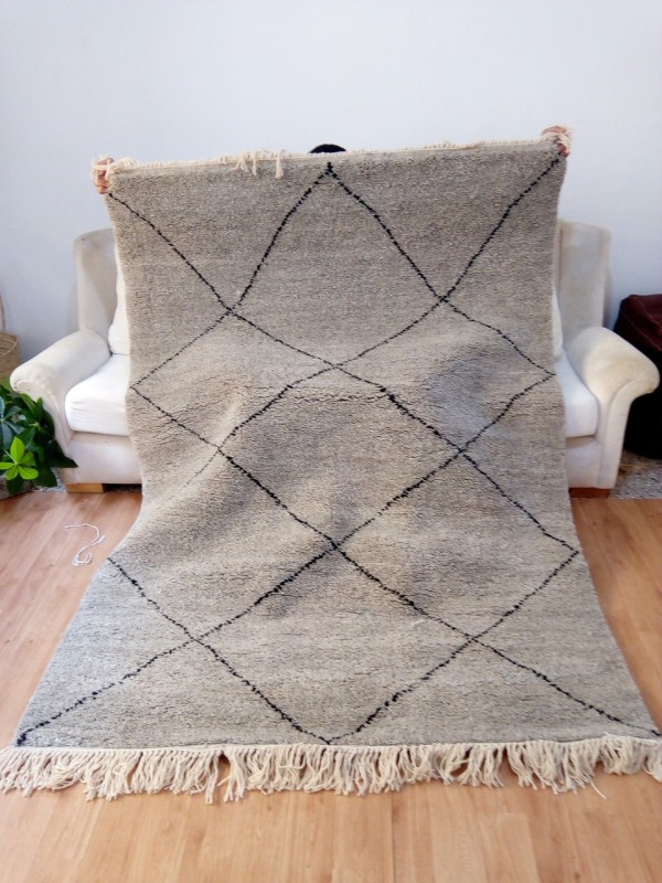 Moroccan hand woven Rug - Full White Gray with Black Diamonds - Full Wool - 200 X 150cm