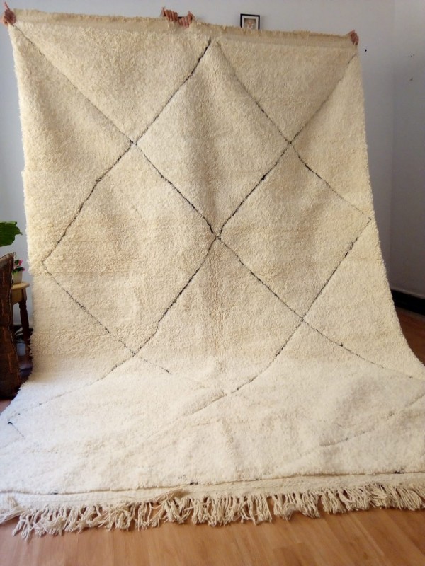 Moroccan Beni Ourain Tribal Rug - Shag Pile - Natural Wool - 335 X 220 cm
