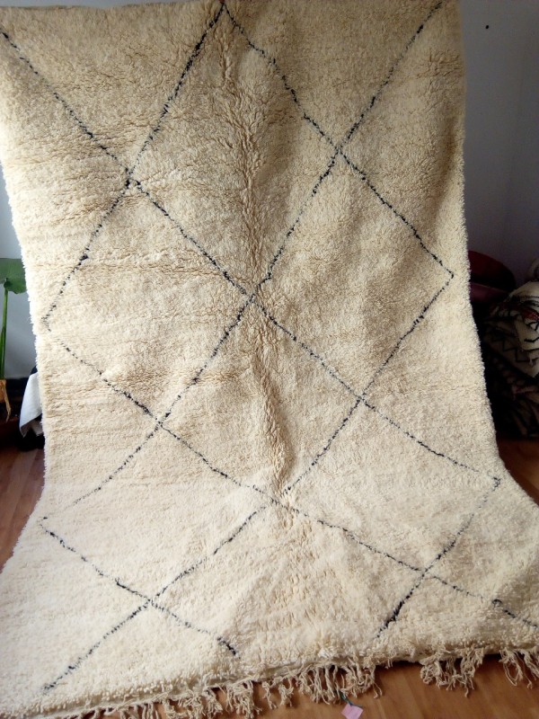Berber Rug ٍStyle- Style beni ourain carpet - Diamond pattern - Authentic rugs - Natural Wool - 340 X 220cm