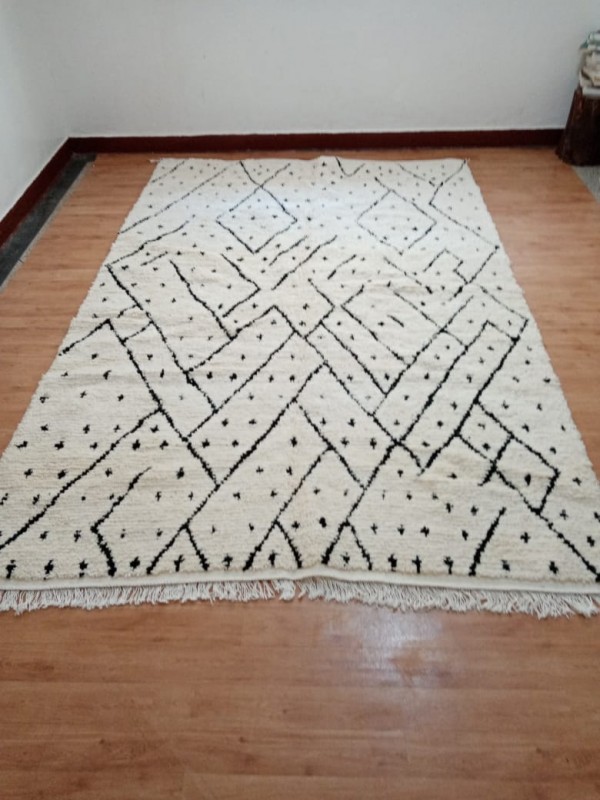 Moroccan Berber Design - Moroccan Rug  - Handmade Wool - 304 X 197cm