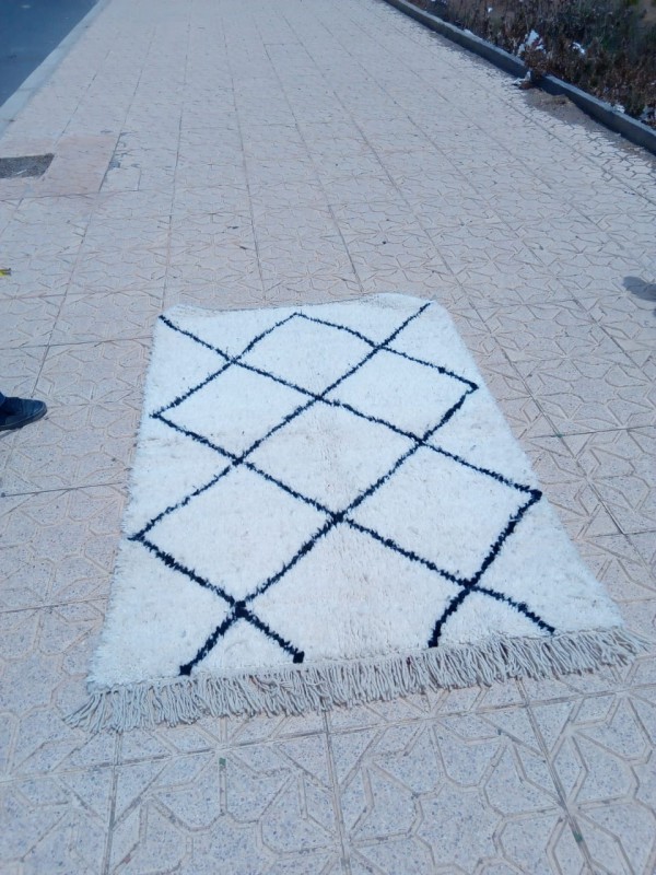 Moroccan Beni Ourain Tribal Rug - Shag Pile - Natural Wool - 164 X 110cm