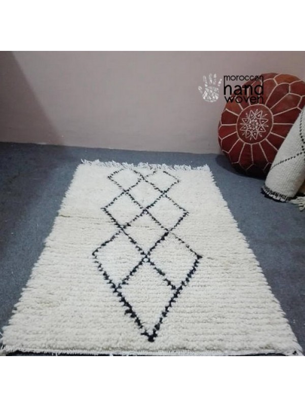 Small beautiful carpet - Beni Ourain Tribal Rug - Shag Pile - Natural Wool - 133 X 77cm