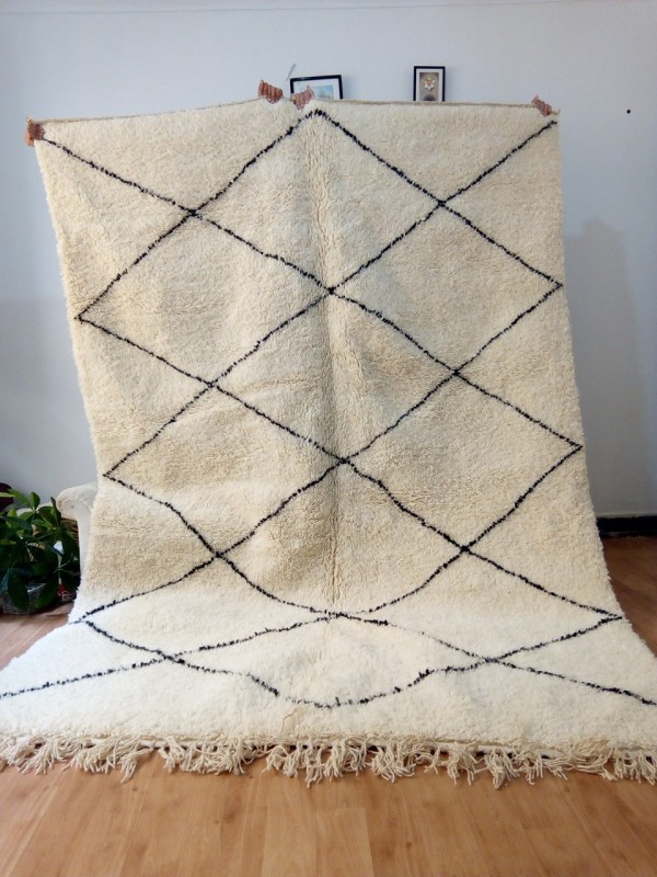 Moroccan Beni Ourain Tribal Rug - Shag Pile - Natural Wool - 297 X 200 cm