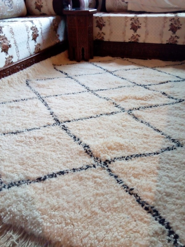 Moroccan beni ourain rug - Diamond pattern - Authentic rugs - Natural Wool - 230 X 162cm