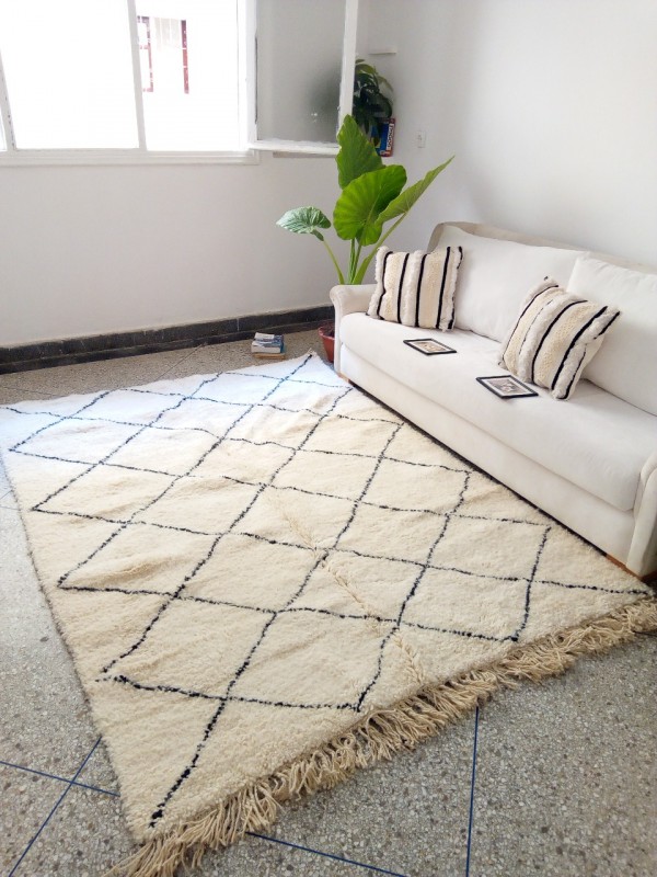 Beni Ourain Rug - Small Diamond Stripes  - Shag Pile - Natural Wool - 245 X 172cm