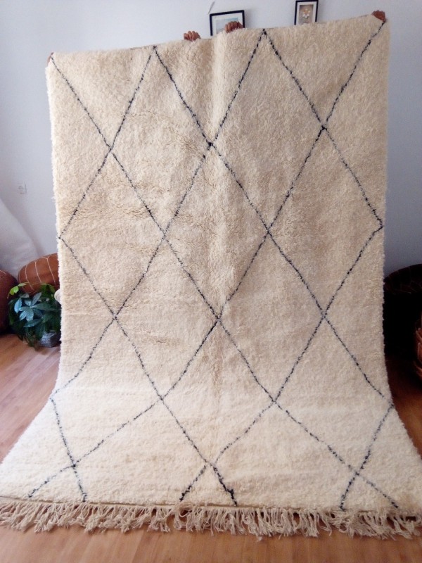 Moroccan handmade Beni Ourain Tribal Rug - Shag Pile -  Wool -  close to 320 X 210cm
