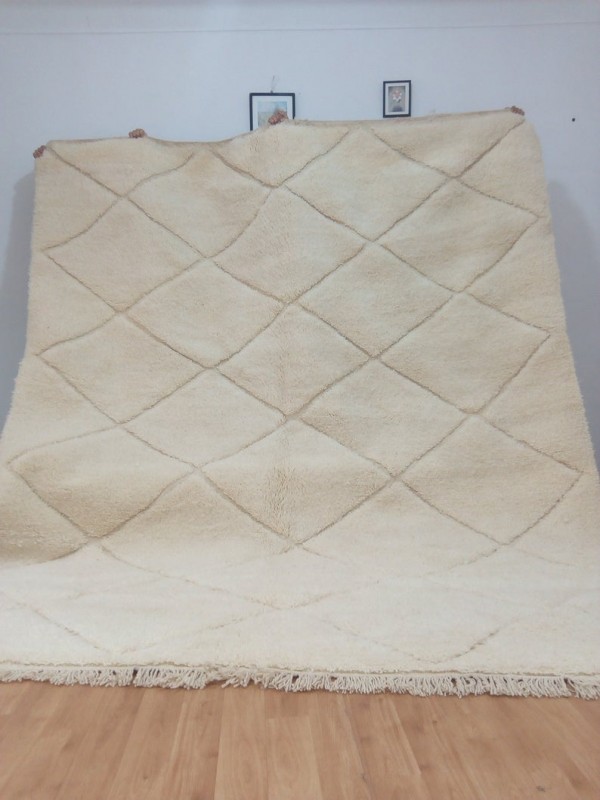 Beni ourain Style - Faded diamond pattern - Full Wool Rug -  328 X 268cm