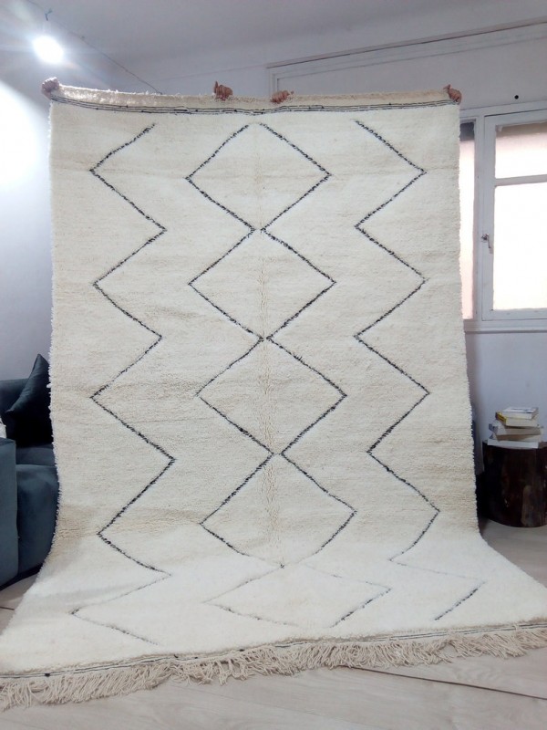 Moroccan Hand woven Beni Ourain Style - Diamonds Design - Wool Rug - 300 X 198cm