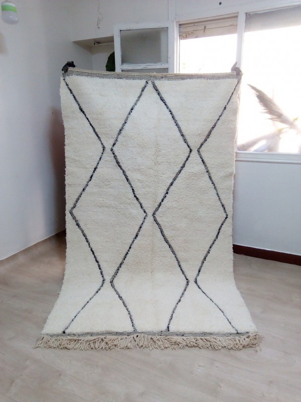 Moroccan Handwoven Beni Ourain Style - Shag Pile -  Wool Rug - 241 X 161cm 