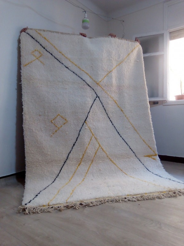 Berber rug - colored rug - handmade Moroccan Berber Carpet - 258x180 CM