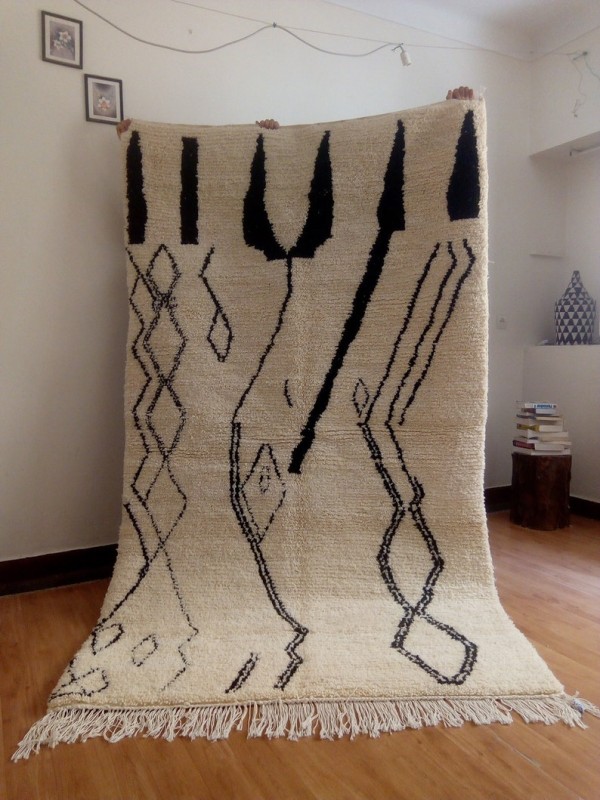 Moroccan Berber Design - Moroccan Rug  - Handmade Wool - 261X 148cm
