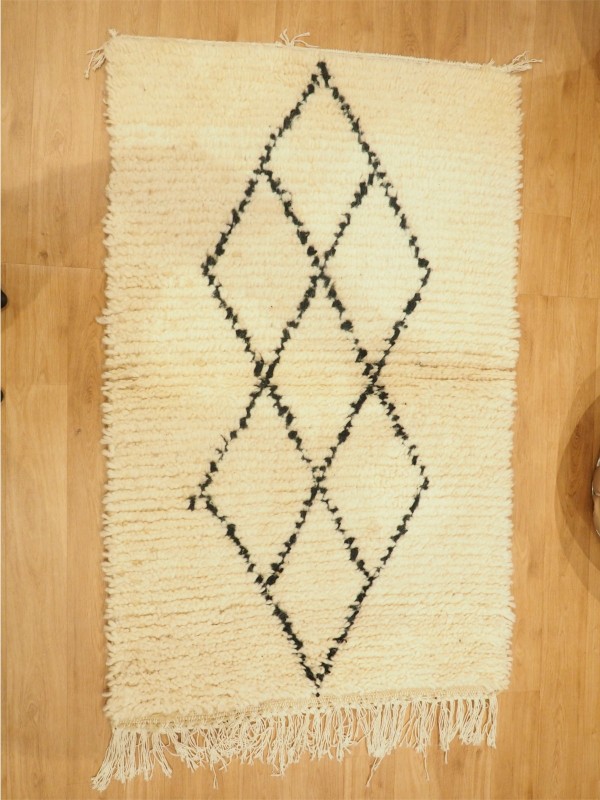 Small beautiful carpet - Beni Ourain Tribal Rug - Shag Pile - Natural Wool - 133 X 77cm