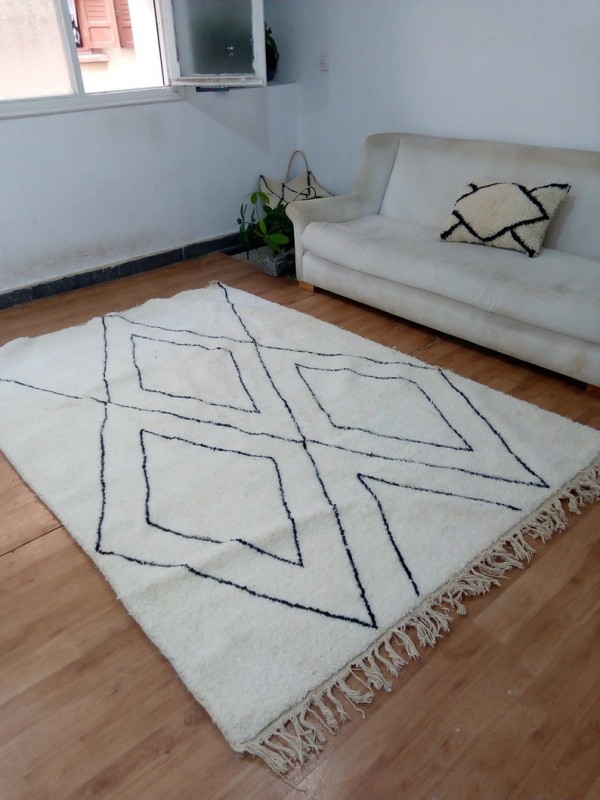 Beni Ourain Style - Moroccan Rug - Black lines - Handmade Carpet - wool