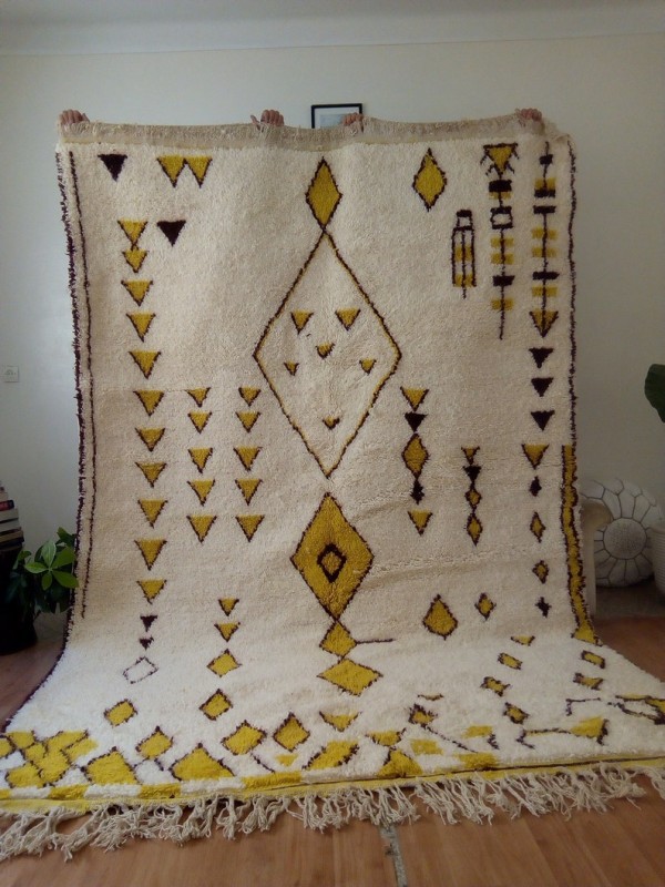 Azilal Style - Hand woven Moroccan Wool Rug - handmade Moroccan Carpet 
