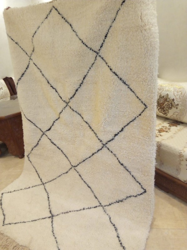 Berber Rug - Style beni ourain carpet - Diamond pattern - Authentic rugs - Natural Wool - 249 X 161cm