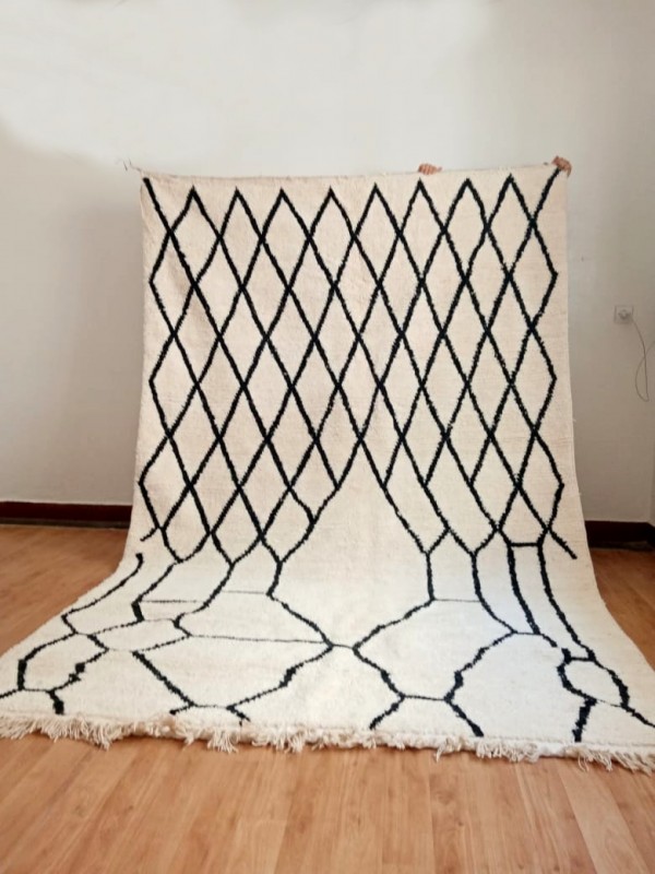 Moroccan Berber Design - Moroccan Rug  - Handmade Wool - 313 X 219cm