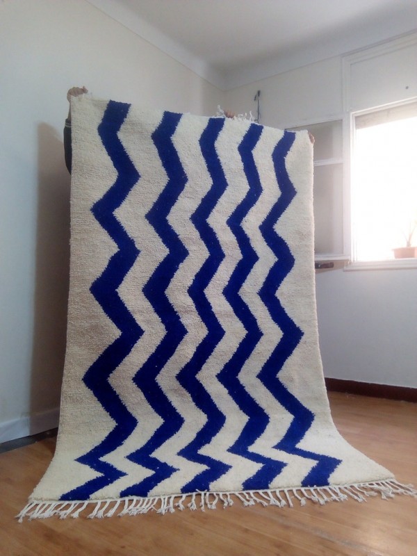 Berber Design - blue touch pattern rug - handmade Moroccan Carpet - 255x156 CM