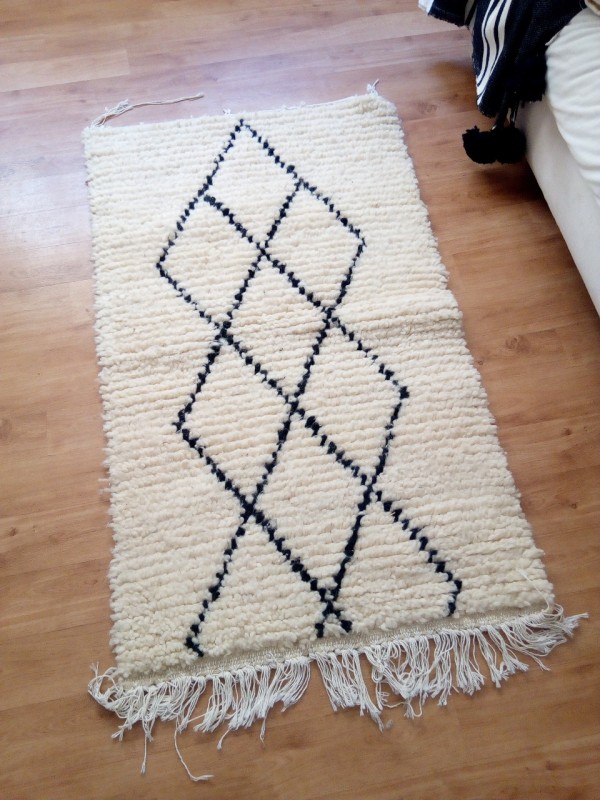 Small beautiful carpet - Beni Ourain Tribal Rug - Shag Pile - Natural Wool - 133 X 77cm